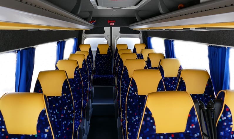 Hungary: Coach order in Jász-Nagykun-Szolnok in Jász-Nagykun-Szolnok and Mezőtúr